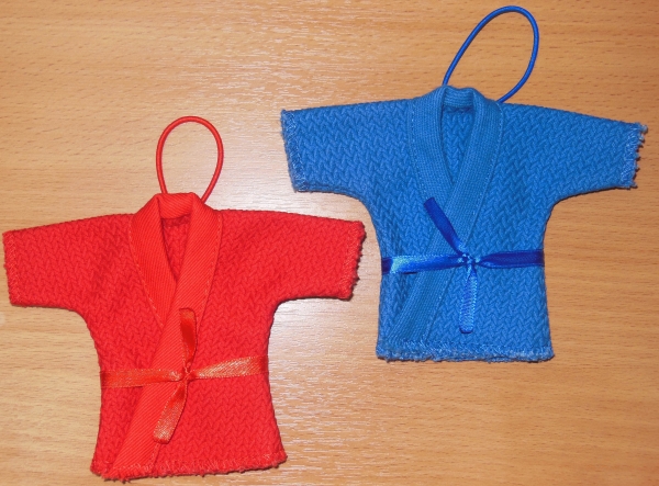 Куртка самбо сувенирная ( красная, синяя)